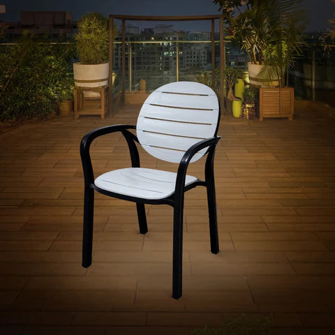 🖤 Modern Outdoor Patio Chair – Black & White Design 🪑
